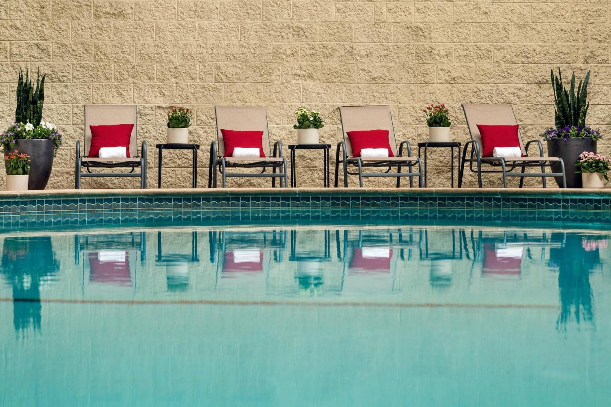 Courtyard By Marriott Long Beach Downtown Exterior foto